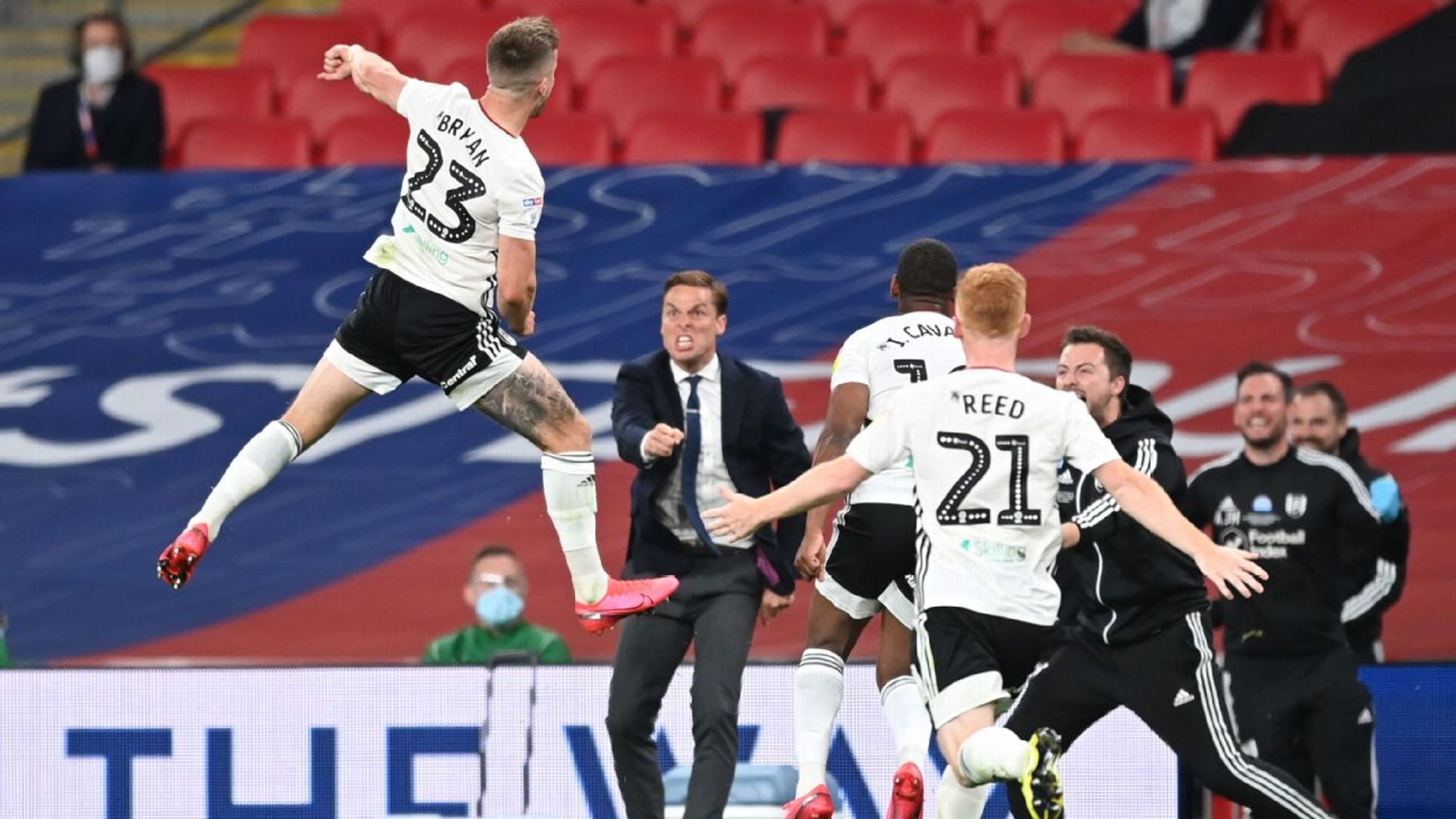 前狼队主帅 前狼队主帅